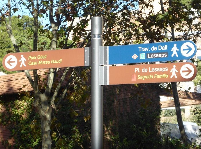 グエル公園への看板