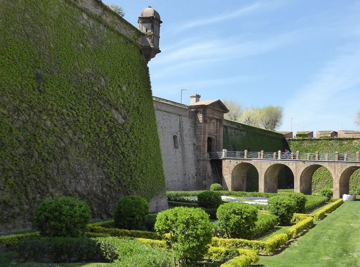 モンジュイック城