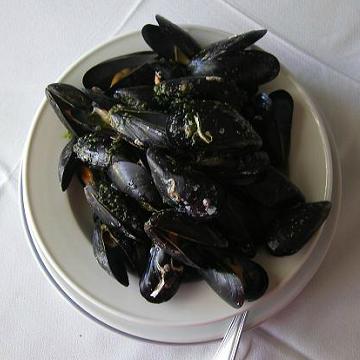 蒸したムール貝