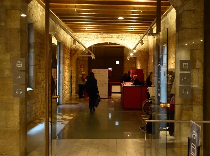 ピカソ美術館　コインロッカー