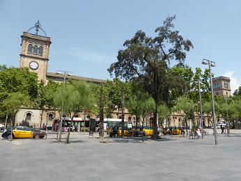 バルセロナ　大学広場