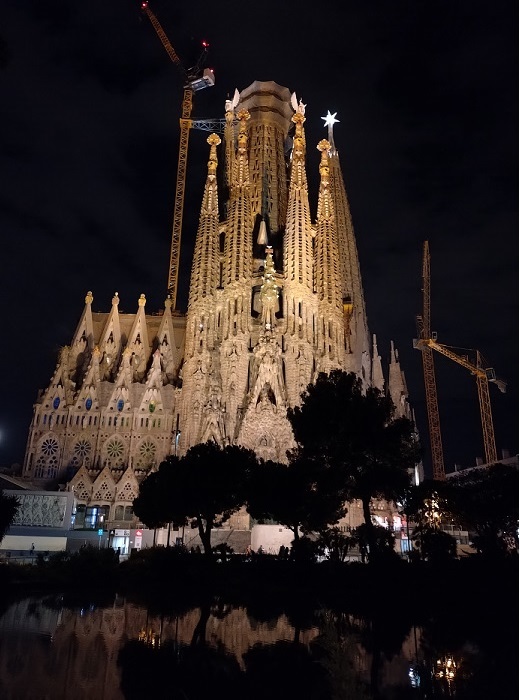 サグラダファミリア　夜景