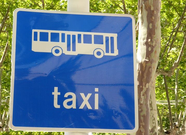 タクシー乗り場　スペイン