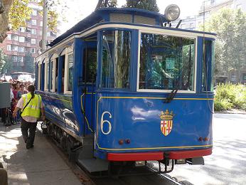 バルセロナ観光　路面電車　トラム・ブラウ