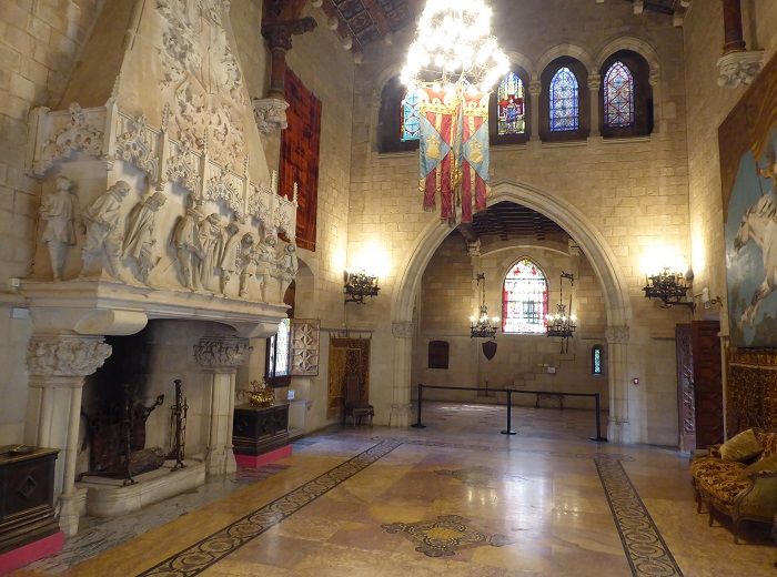 カタロニア　お城