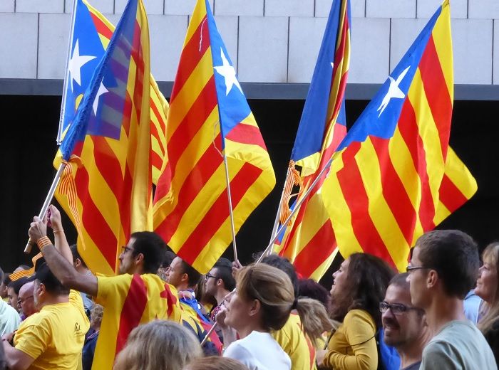 ２００６年 現在のカタルーニャ独立運動を分かりやすく解説 ２０２２年 バルセロナ観光 フリープランなら カタルーニャ観光