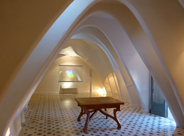 ガウディ（バルセロナ建築家）作品群、生涯、特徴、名言を徹底