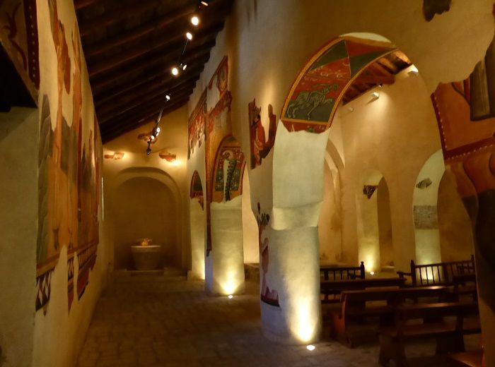 スペイン　ピレネー山脈　教会