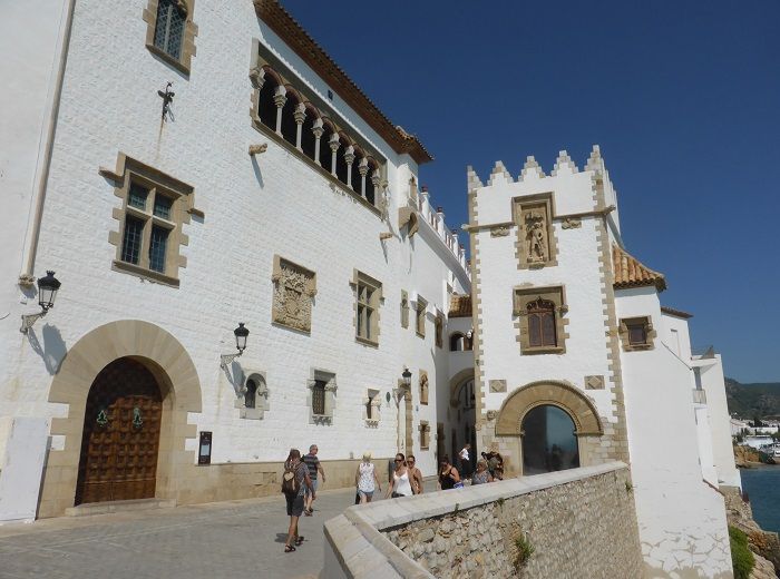 スペイン　シッチェス