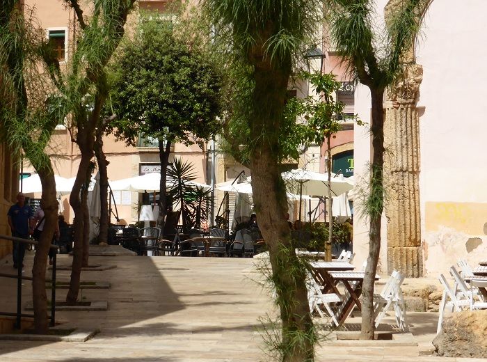 タラゴナ　館の中庭