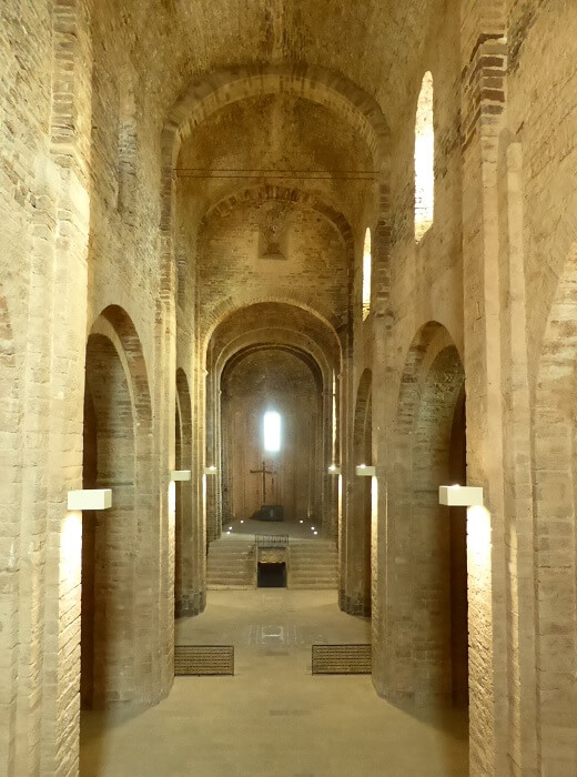 カルドナ　教会